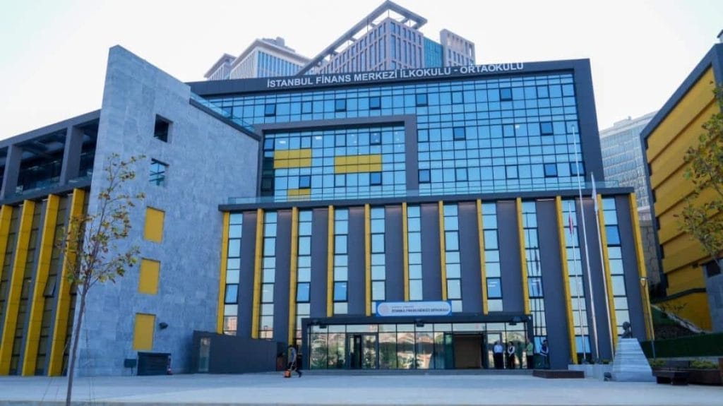 İstanbul Finans Merkezi Ortaokulu Öğrenci Servisi