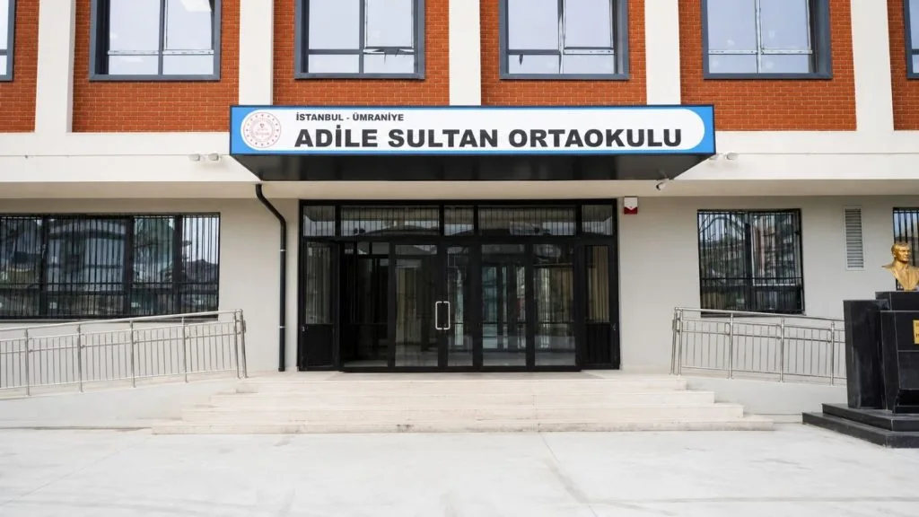 Adile Sultan Ortaokulu Öğrenci Servisi